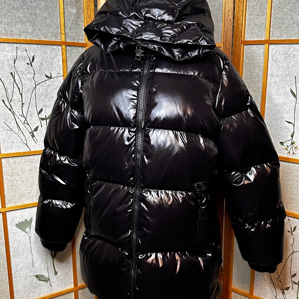 Woman Micheal Kors hooded  puffer jacket size large. Down/fathers fill no tags - Picture 6 of 10